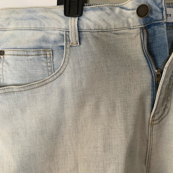Gibson and Latimer Light Blue Jeans - Picture 9 of 10